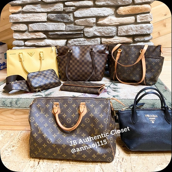 JB AUTHENTIC CLOSET👜👠🎒🕶👛👗 - Picture 6 of 16